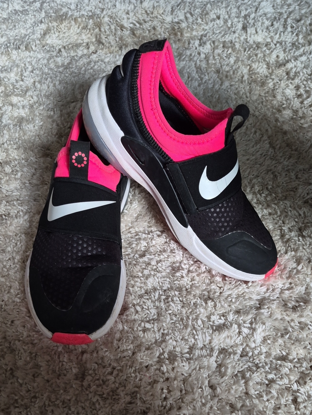 Nike Slip-On Athletic Sneakers in Black & Hot Pink
